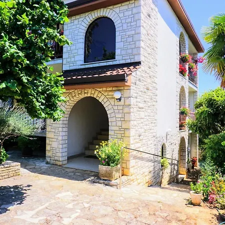 With Parking Space Basanija, Umag - 27178 Apartment